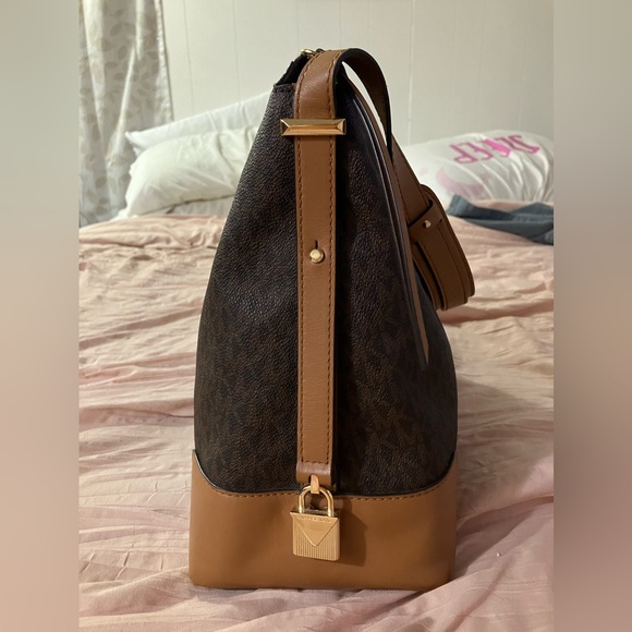 Michael Kors shoulder bag - Picture 6 of 13